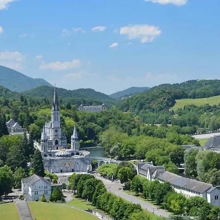 Family Saint Vincent - 2 Pers - 100m Gare - Wifi