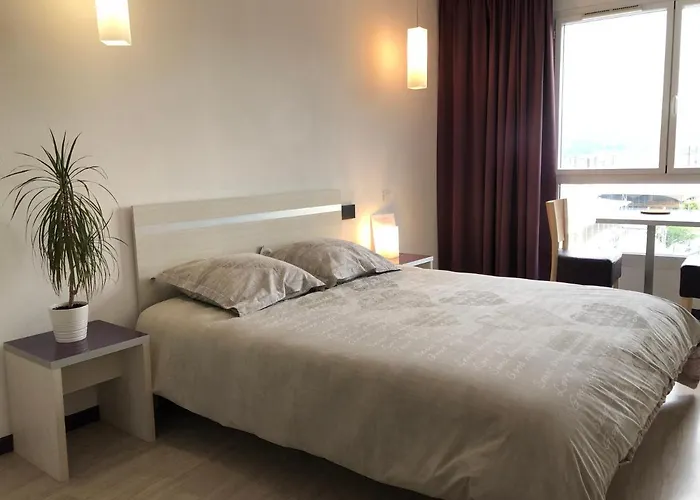 Family Saint Vincent - 2 Pers - 100m Gare - Wifi Appartement *